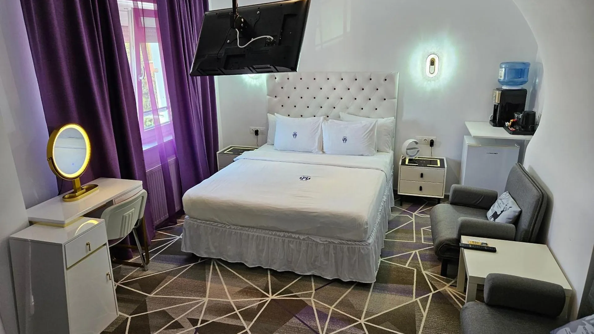Guest house Amethyst House Therme & Bucharest Otopeni Airport