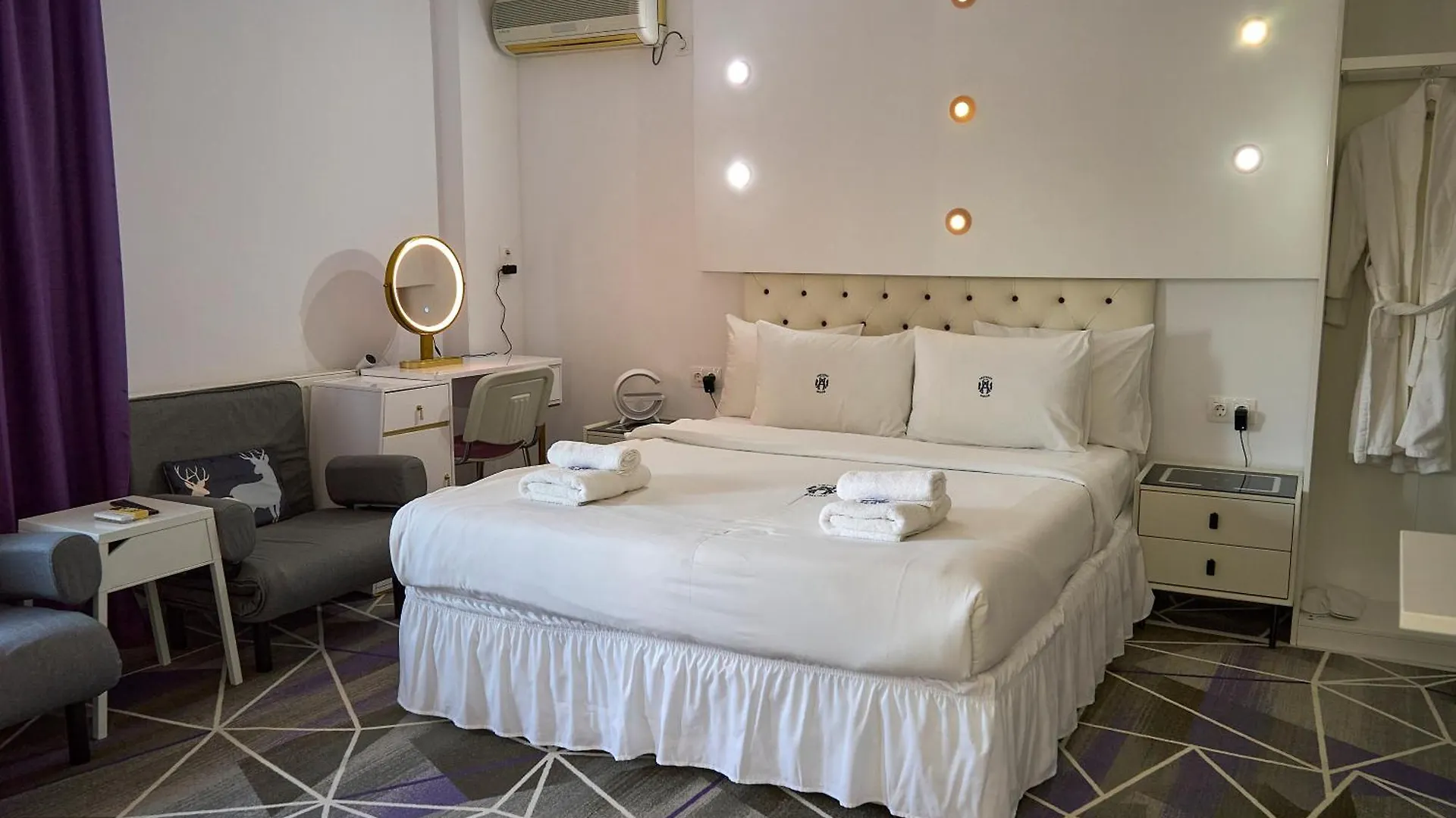Guest house Amethyst House Therme & Bucharest Otopeni Airport