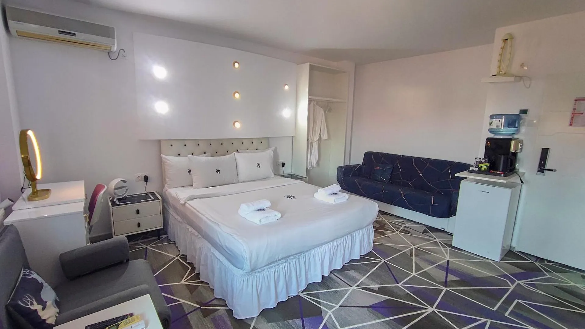 Amethyst House Therme & Bucharest Otopeni Airport